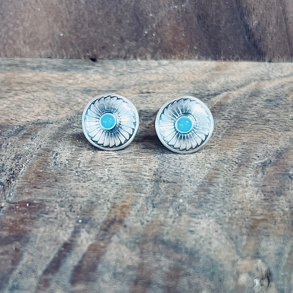 Circle stud with turquoise and patterns